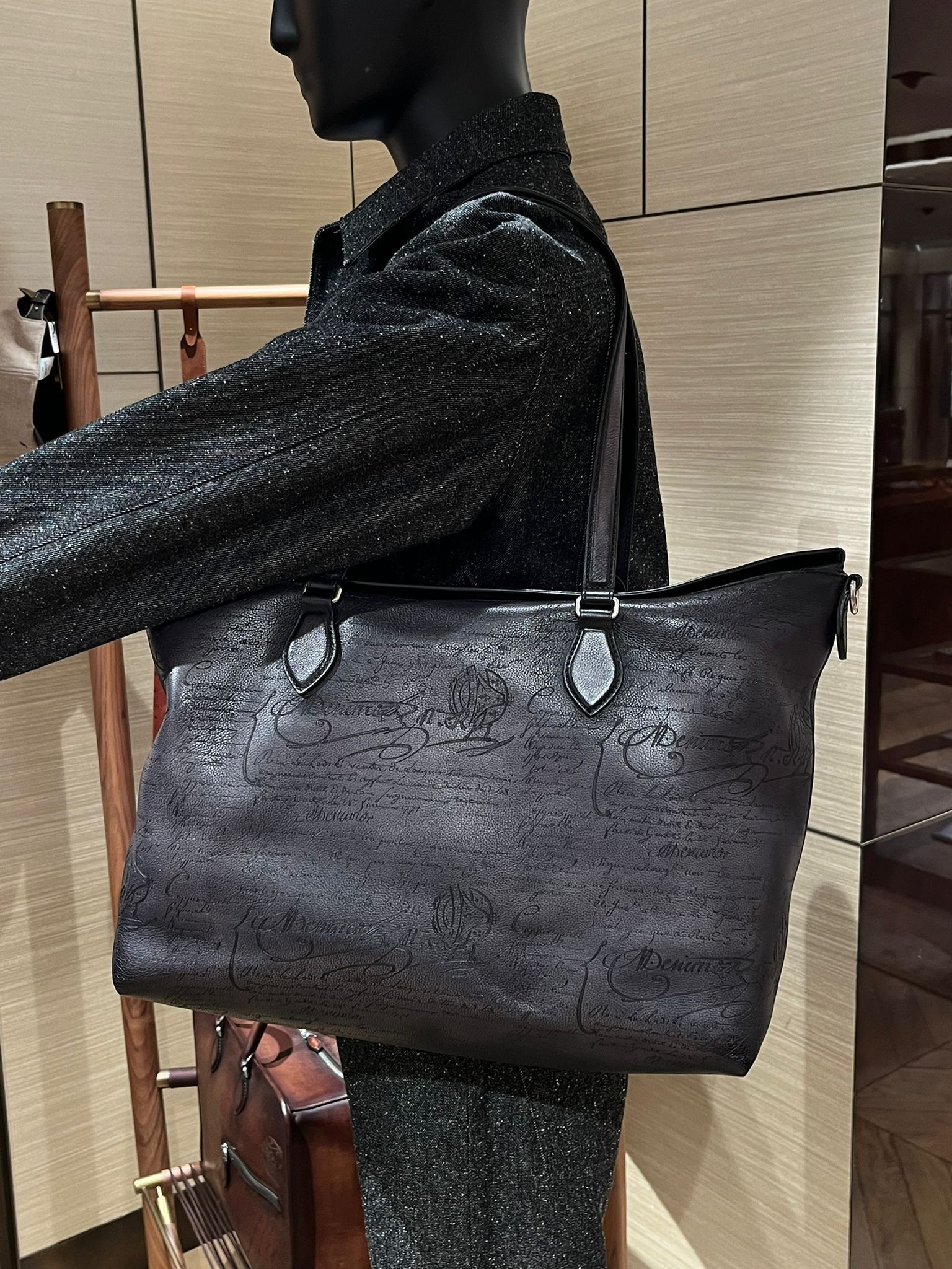 BERLUTI】レイト アワー スクリット レザー ショッパーバッグ (Berluti