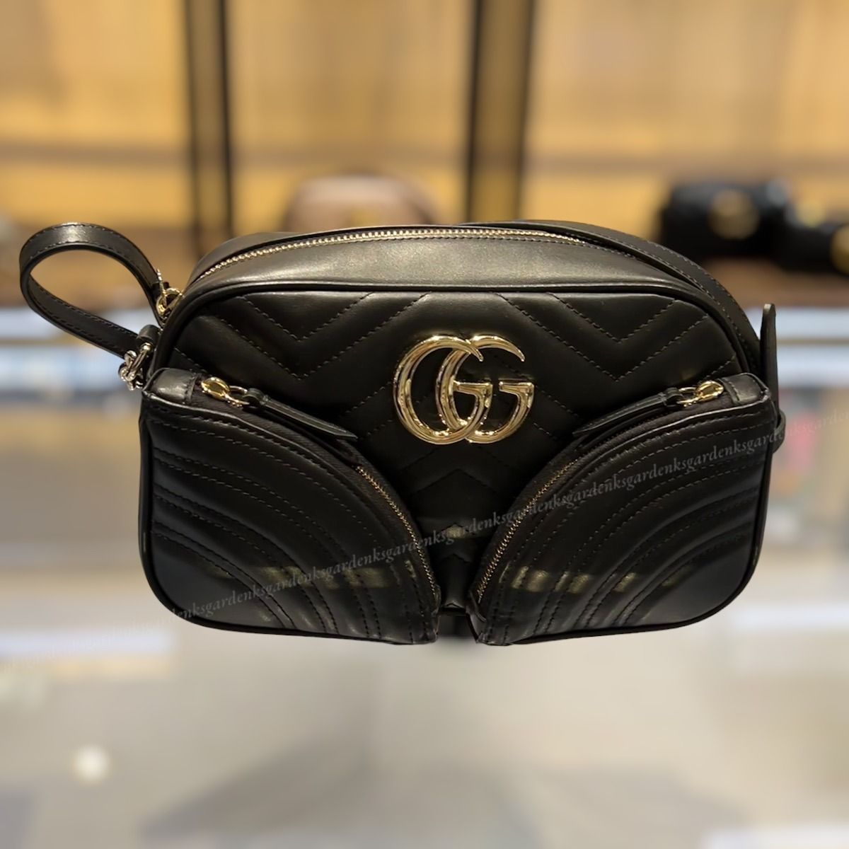 すぐ届く！GUCCI〔GGマーモント〕スモール ショルダーバッグ (GUCCI