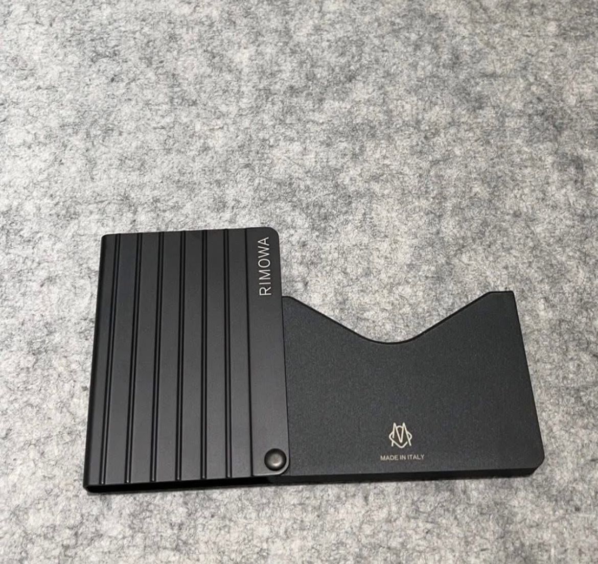 RIMOWA リモワ アルミニウム カードホルダー カードケース (RIMOWA