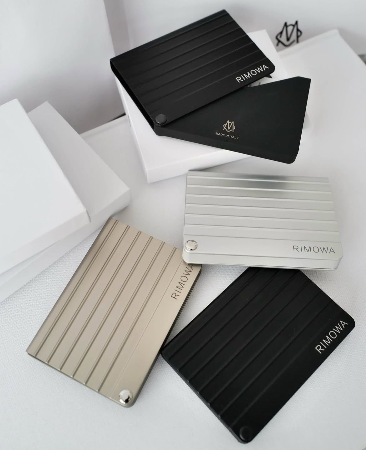 RIMOWA リモワ アルミニウム カードホルダー カードケース (RIMOWA