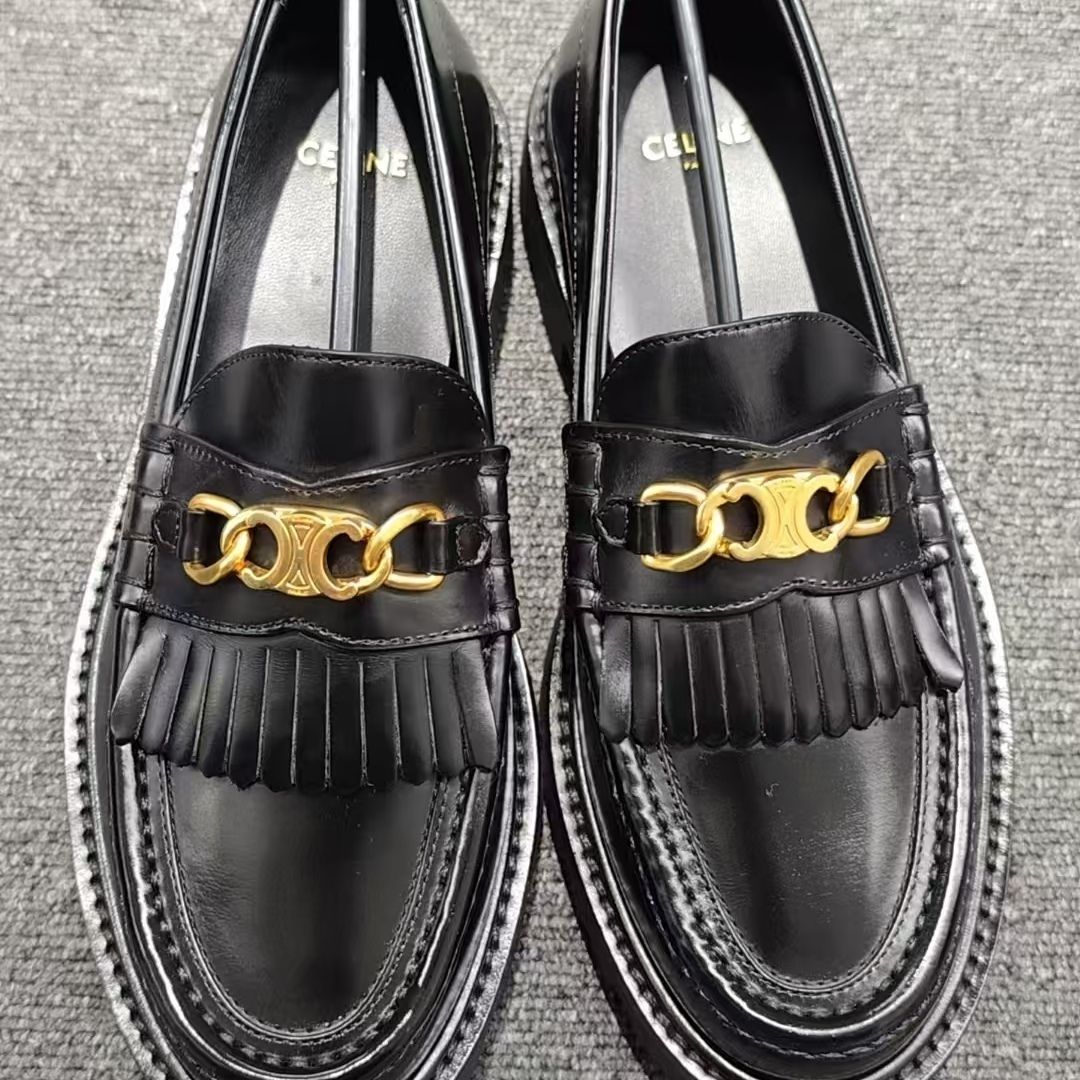 ☆Celine☆トリオンフチェーン付き マーガレット ローファー (CELINE