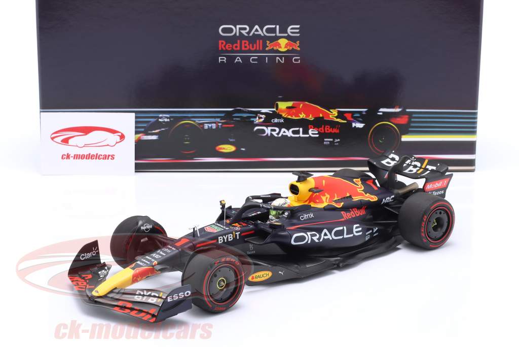 Minichamps 1:18 Max Verstappen Red Bull RB18 #1 勝者 ハンガリー GP