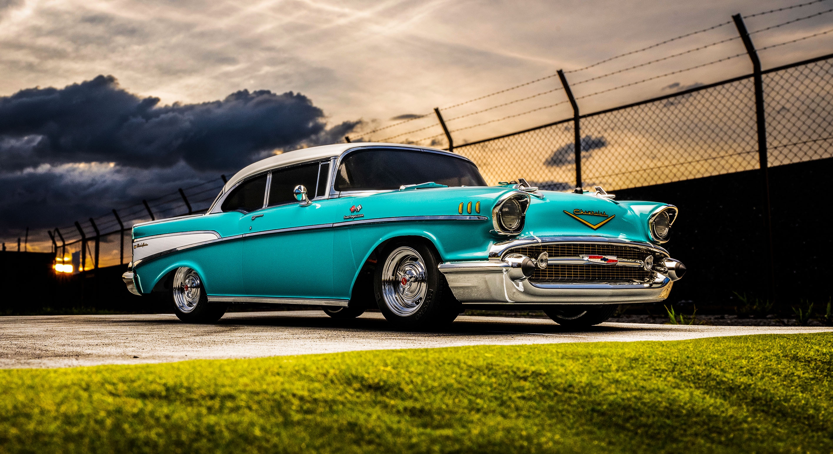 デカールの下に実は。。。 | KYOSHO RC BLOG