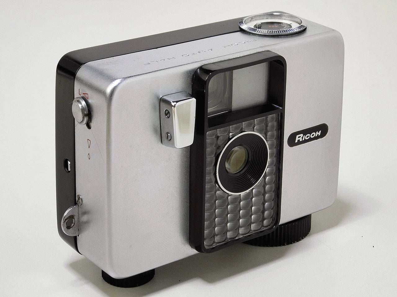 Lomopedia: Ricoh Auto Half · Lomography