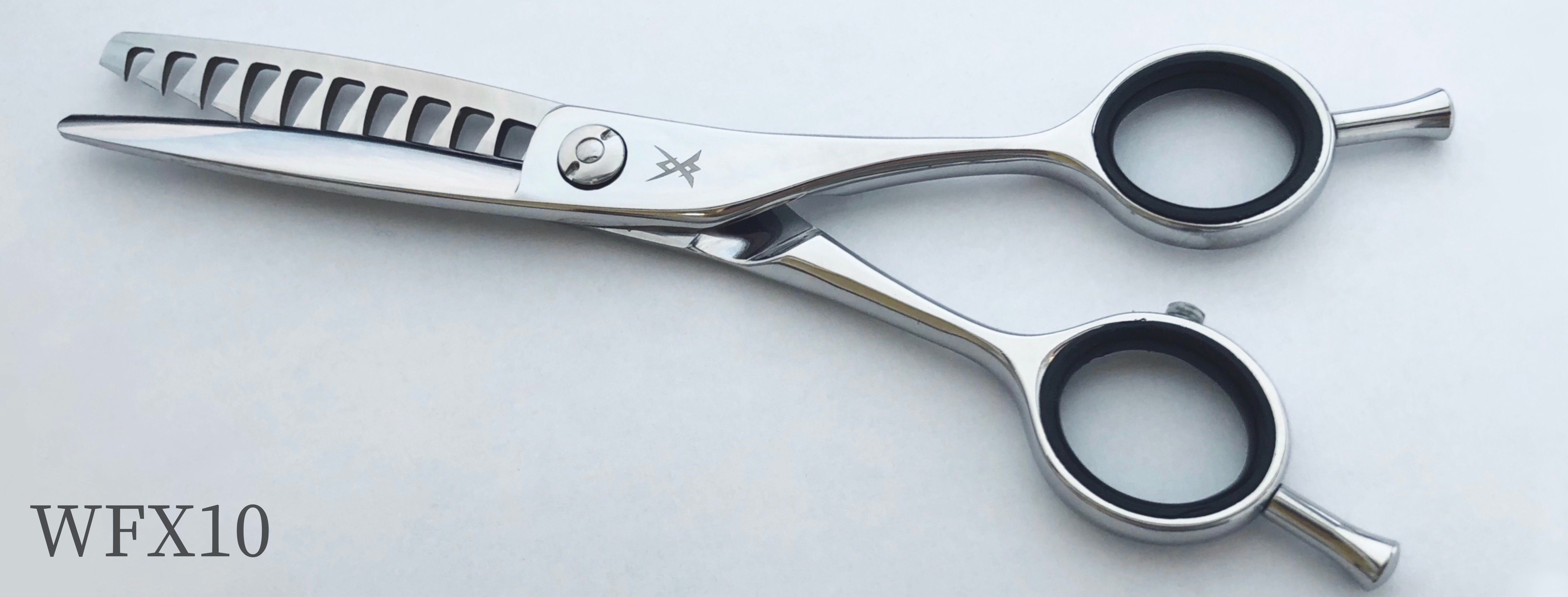 KIRA セニングシザー 黒 ケース付き KIRA セニングシザー 黒 ケース付き キラシザーズ(KIRA SCISSORS)__