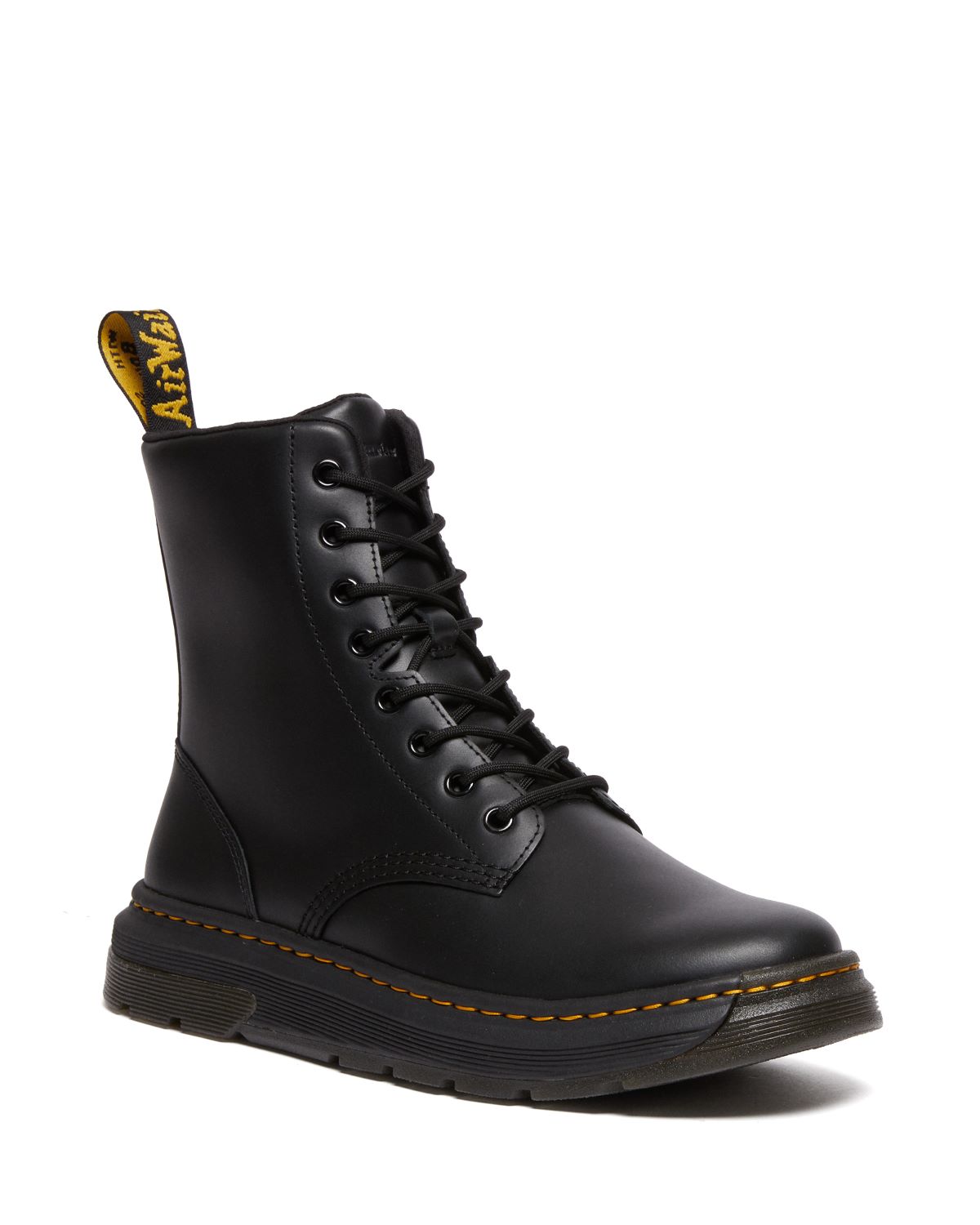 軽〜い履き心地！名品をベースにしたドクターマーチンの新作「CREWSON