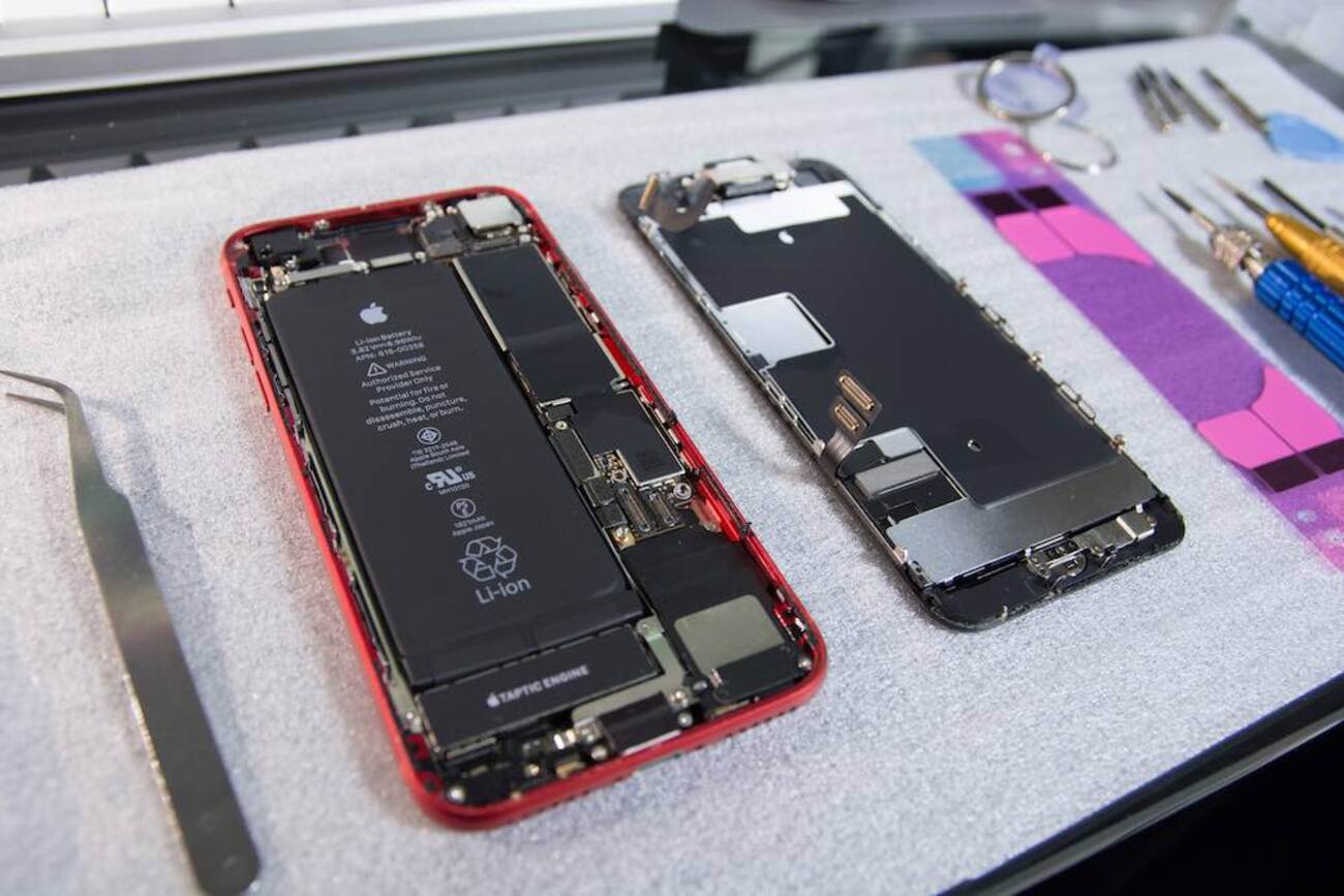 iPhone8】iPhone8のバッテリー交換。自分でチャレンジ❗️2,000円で