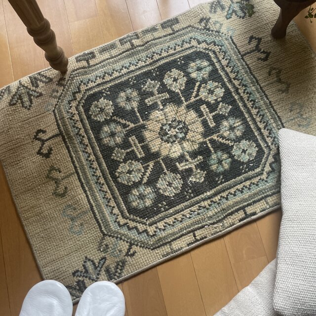 トルコヴィンテージラグ 小さめラグ 52×77 淡いくすみアースカラー