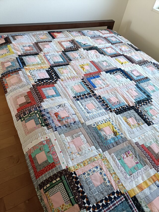 パッチワークベッドカバー | iichi 日々の暮らしを心地よくする