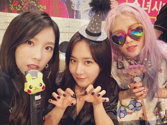 少女時代 テヨン＆ユリ＆ヒョヨン、ファンサイン会での“仲良し3