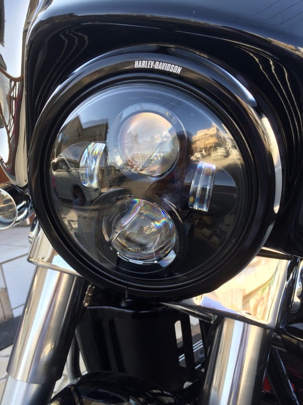 Harley-Davidson 純正LEDヘッドライト のパーツレビュー | ストリート