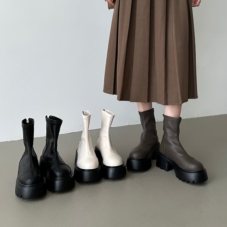 厚底ショートブーツ トラックソール バックジップ[品番：COCW0006100