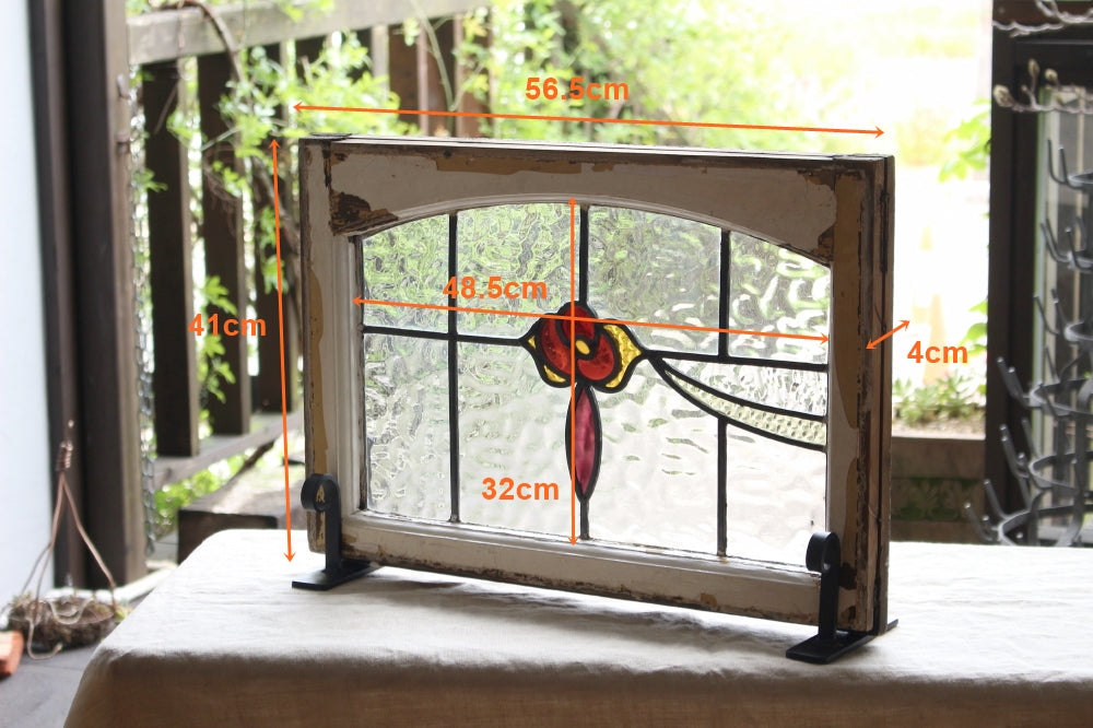 アール枠に赤い花のステンドグラス イギリスアンティーク（住宅窓