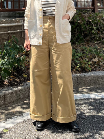 秋の訪れ》WIDE CHINO PANT – ナイジェル・ケーボン オンラインストア