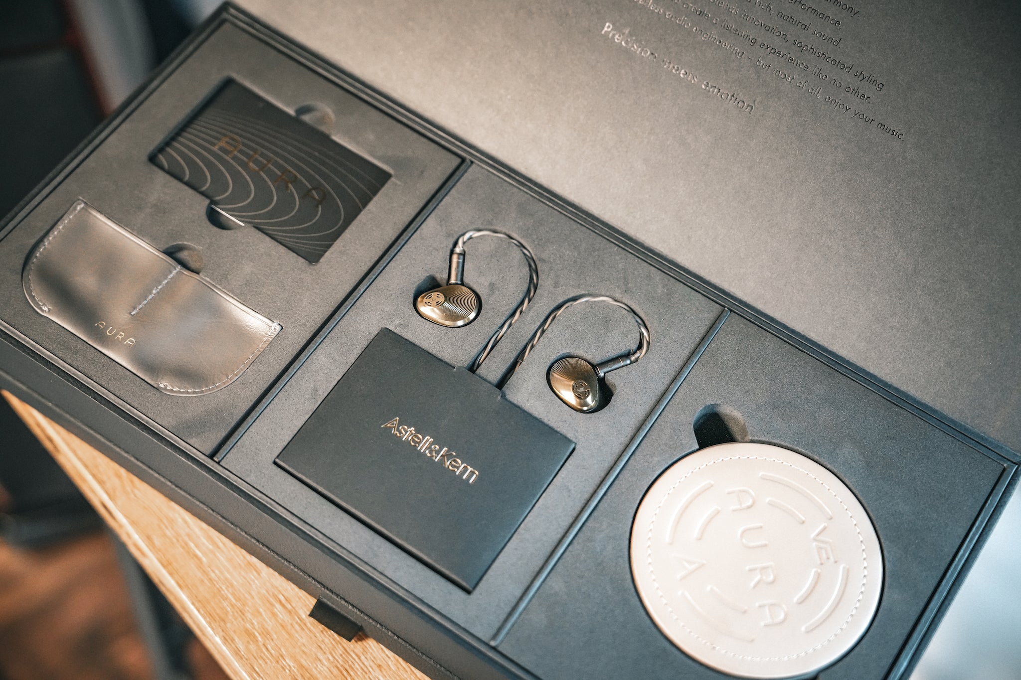 Luxurious Sound and Design Astell&Kern x Vision Ears Aura | Bloom