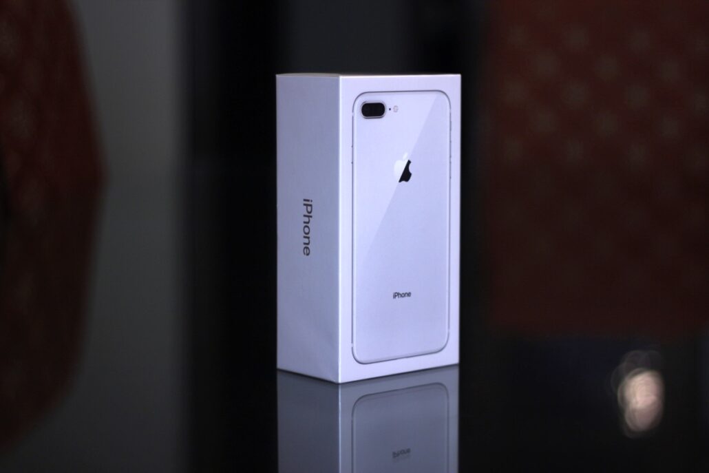 iPhone 8 Plus Quick Unboxing of Silver, 64GB Model - Photo Gallery