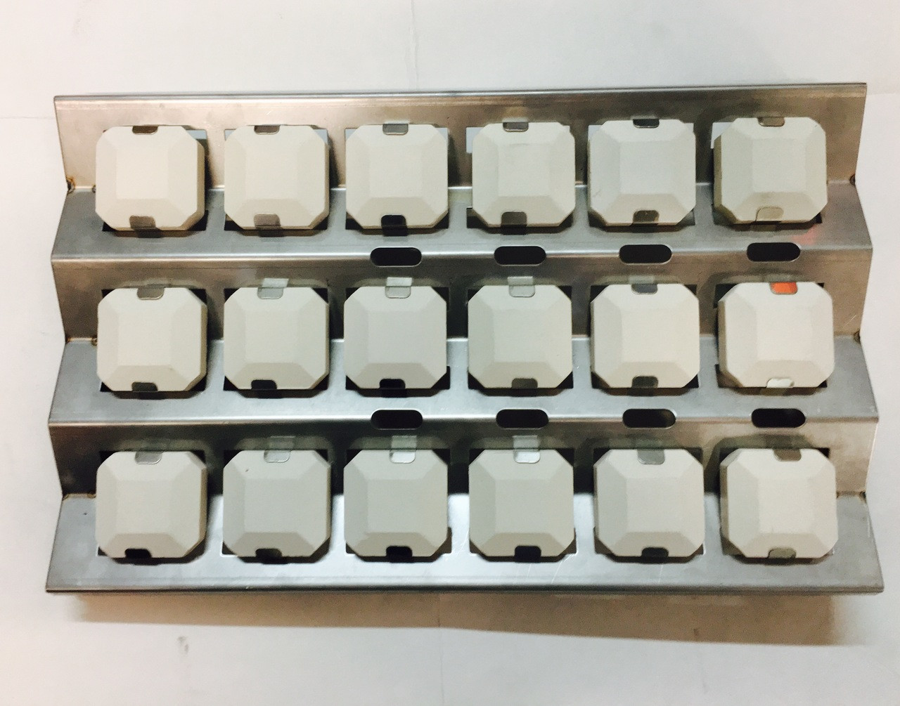 Lynx Sedona L400, L600, L700 Briquette Tray Assembly - 80743