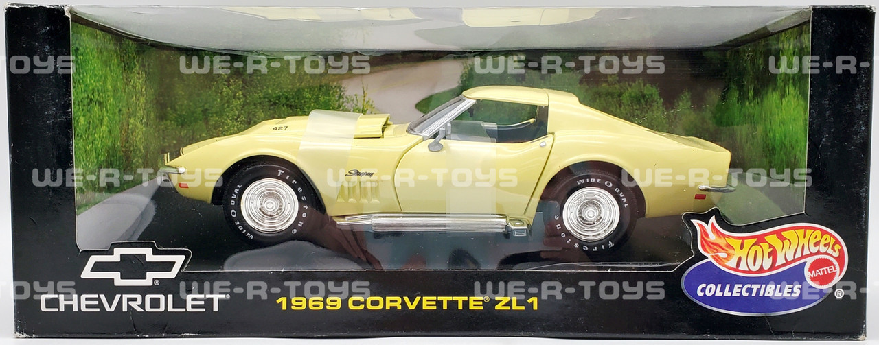 Hot Wheels Collectibles 1:18 Scale Yellow 1969 Chevrolet Corvette