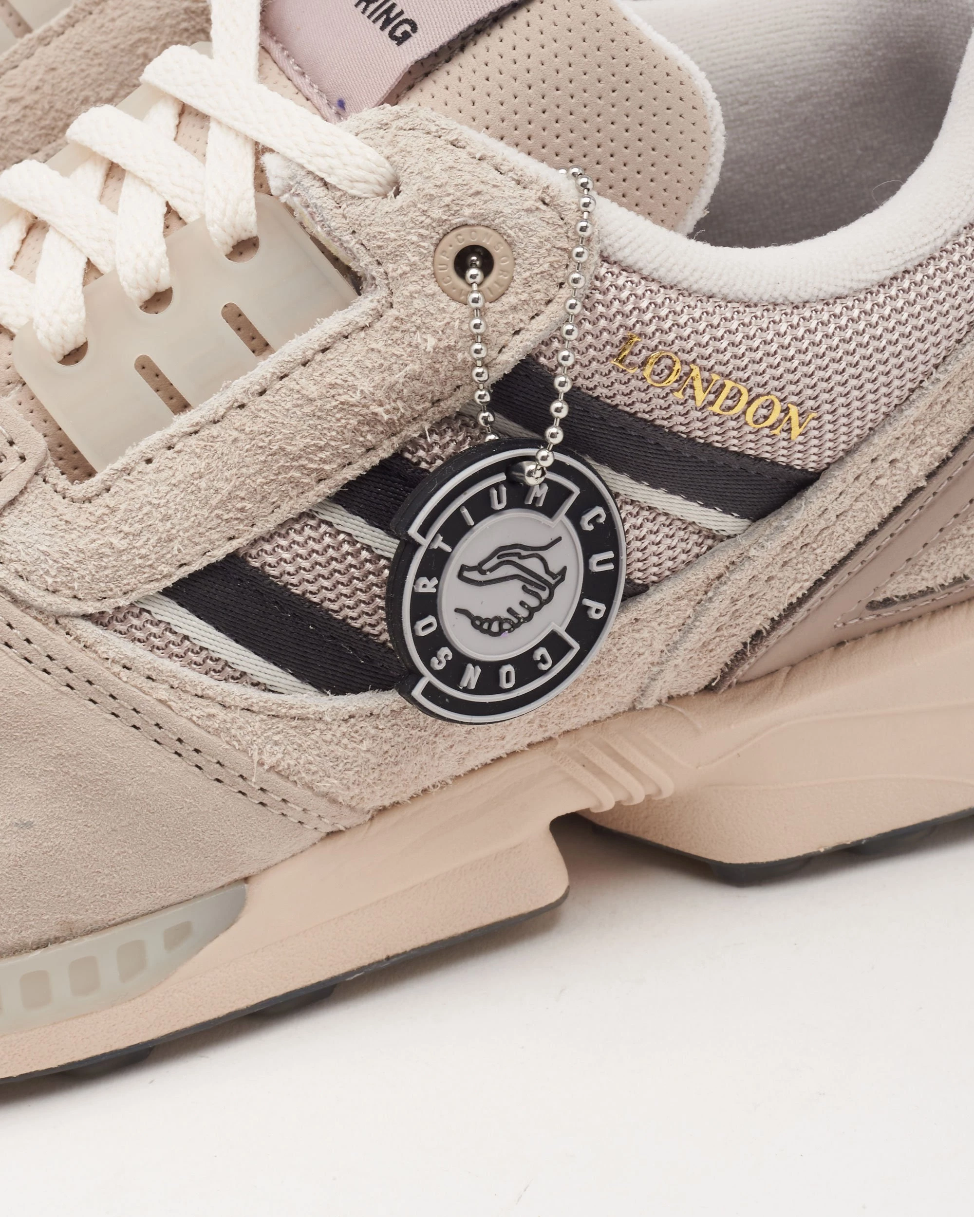 Offspring adidas ZX 8000 Consortium Cup ID2909 | Dead Stock