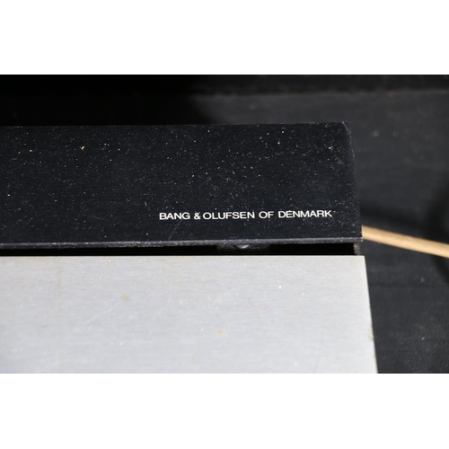 Bang and Olufsen turntable, Beomaster 3300.