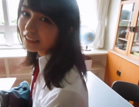 欅坂46・長濱ねるの素顔に大接近 写真集オフ動画「#長濱ねると同級生な