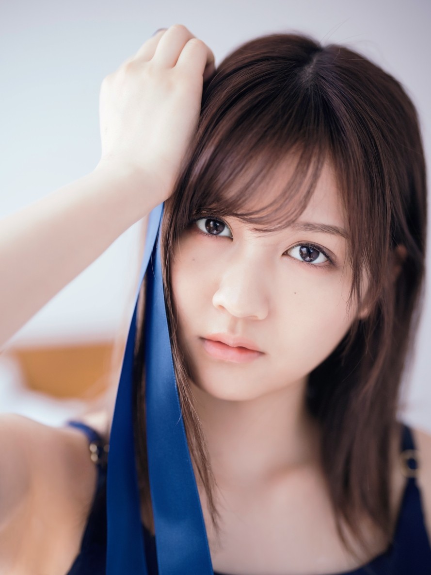 乃木坂46・中村麗乃、透明感あふれる美肌披露 「一歩引いてしまう