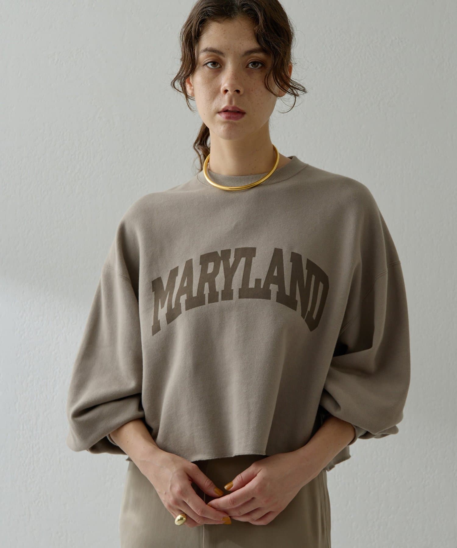 裏毛ロゴプルオーバー | Whim Gazette(ウィム ガゼット)レディース