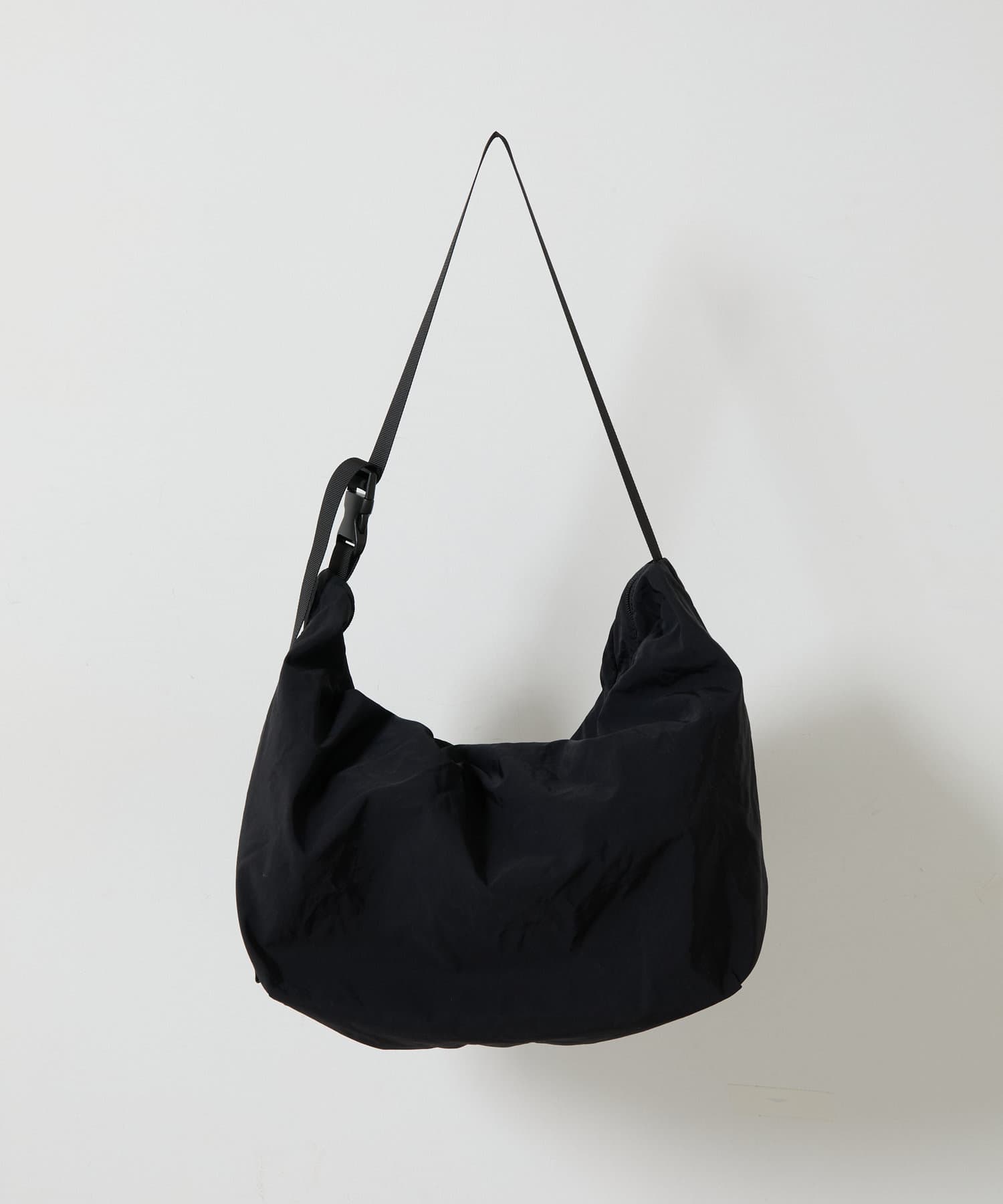 UNISEX/超軽量150g】ソフトナイロンショルダーバッグ | COLONY 2139