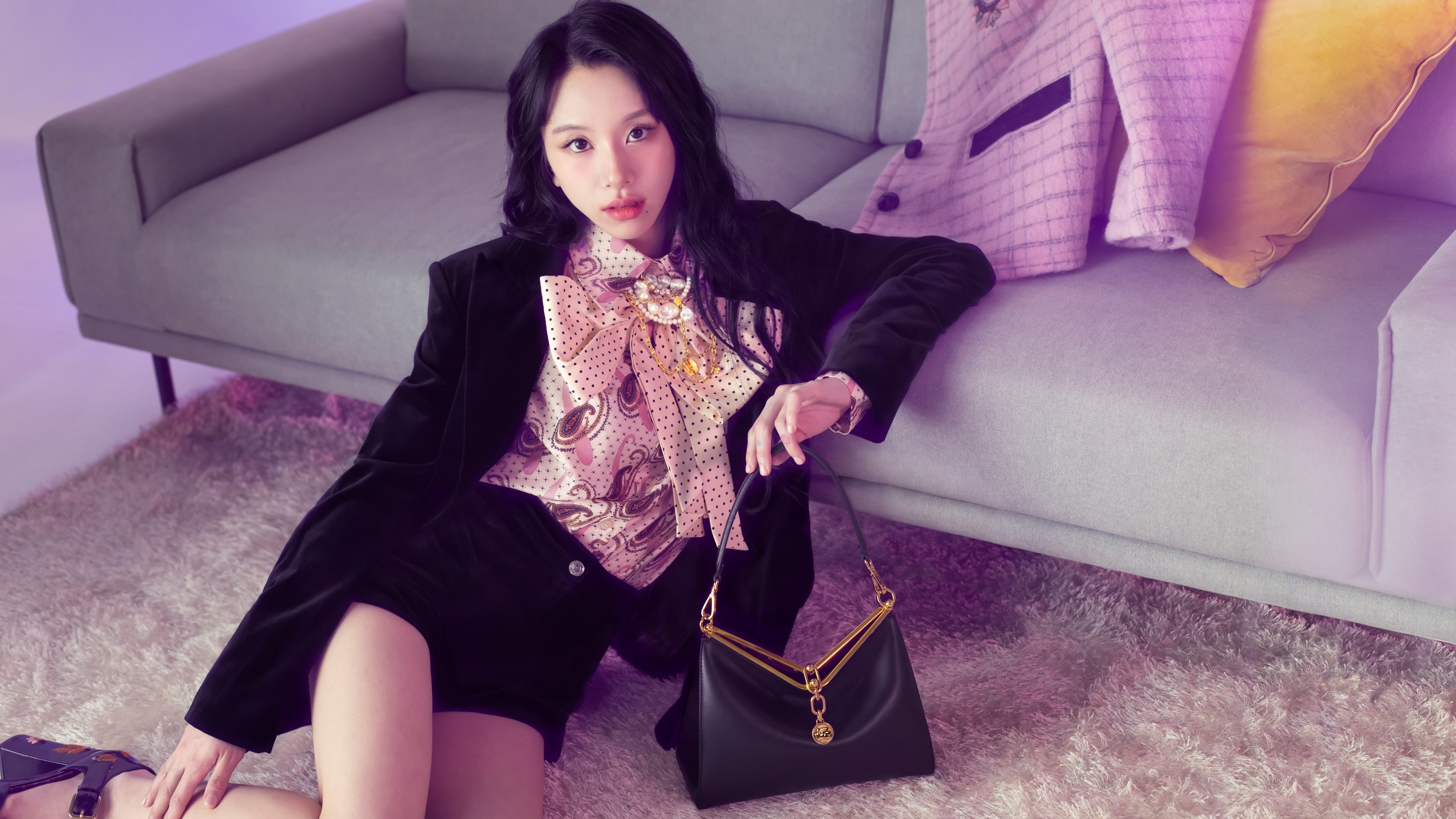 TWICE・チェヨン、高級感漂う「エトロ」新ビジュアルを公開