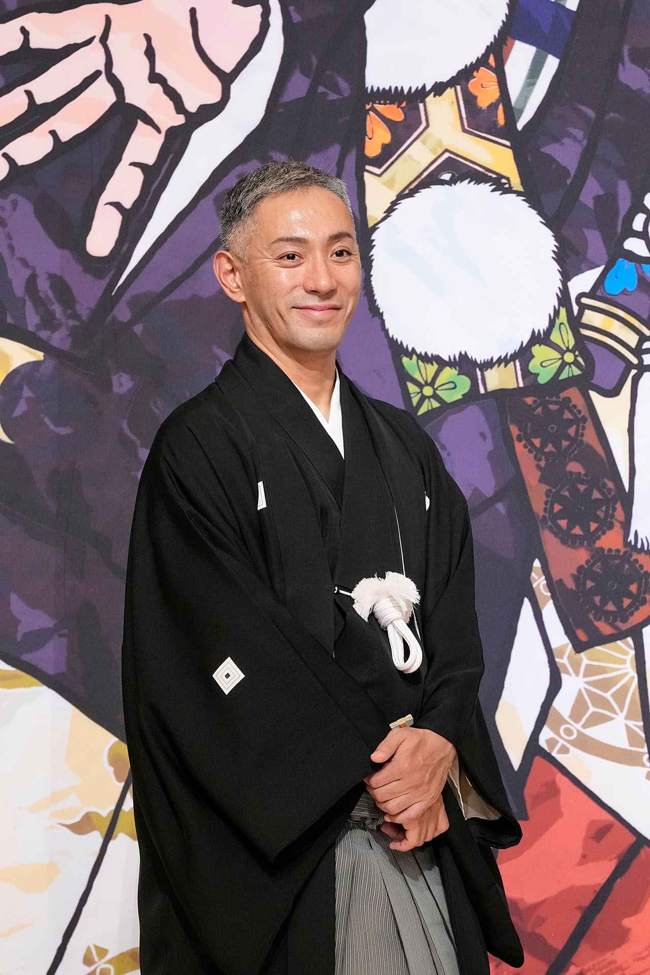 村上隆による「祝幕」をお披露目 十三代目 市川團十郎白猿 襲名披露