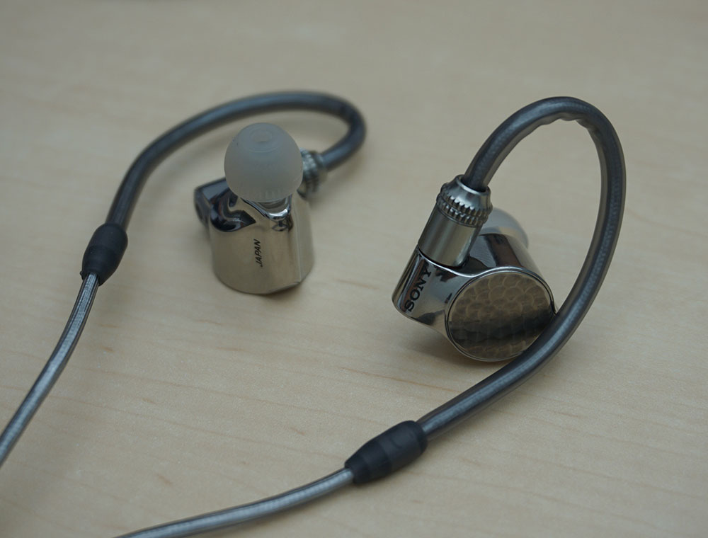 最高の音」では駄目なんです！ ソニーのフラグシップイヤホン「IER-Z1R