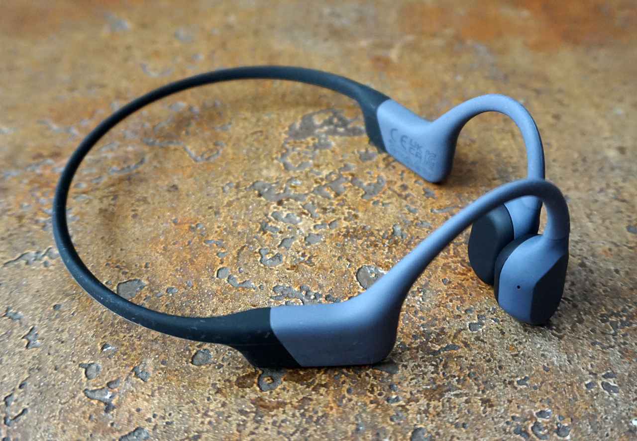 shokzの新型骨伝導イヤホン「OpenSwim Pro」は、音楽も楽しめる