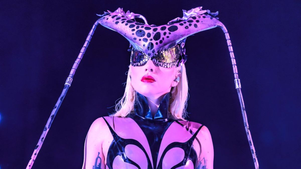レディー・ガガ来日公演。大きな愛に包まれた“クロマティカ・ボール
