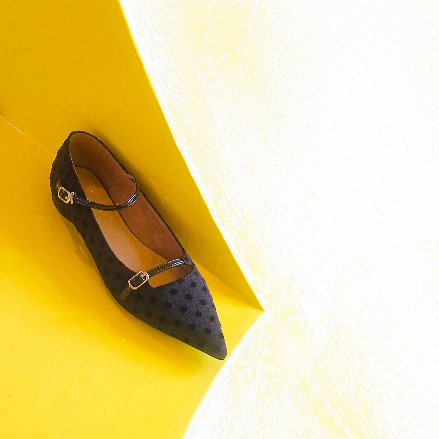 Daniella & GEMMA ONLINE STORE – ダブルベルトストラップフラット