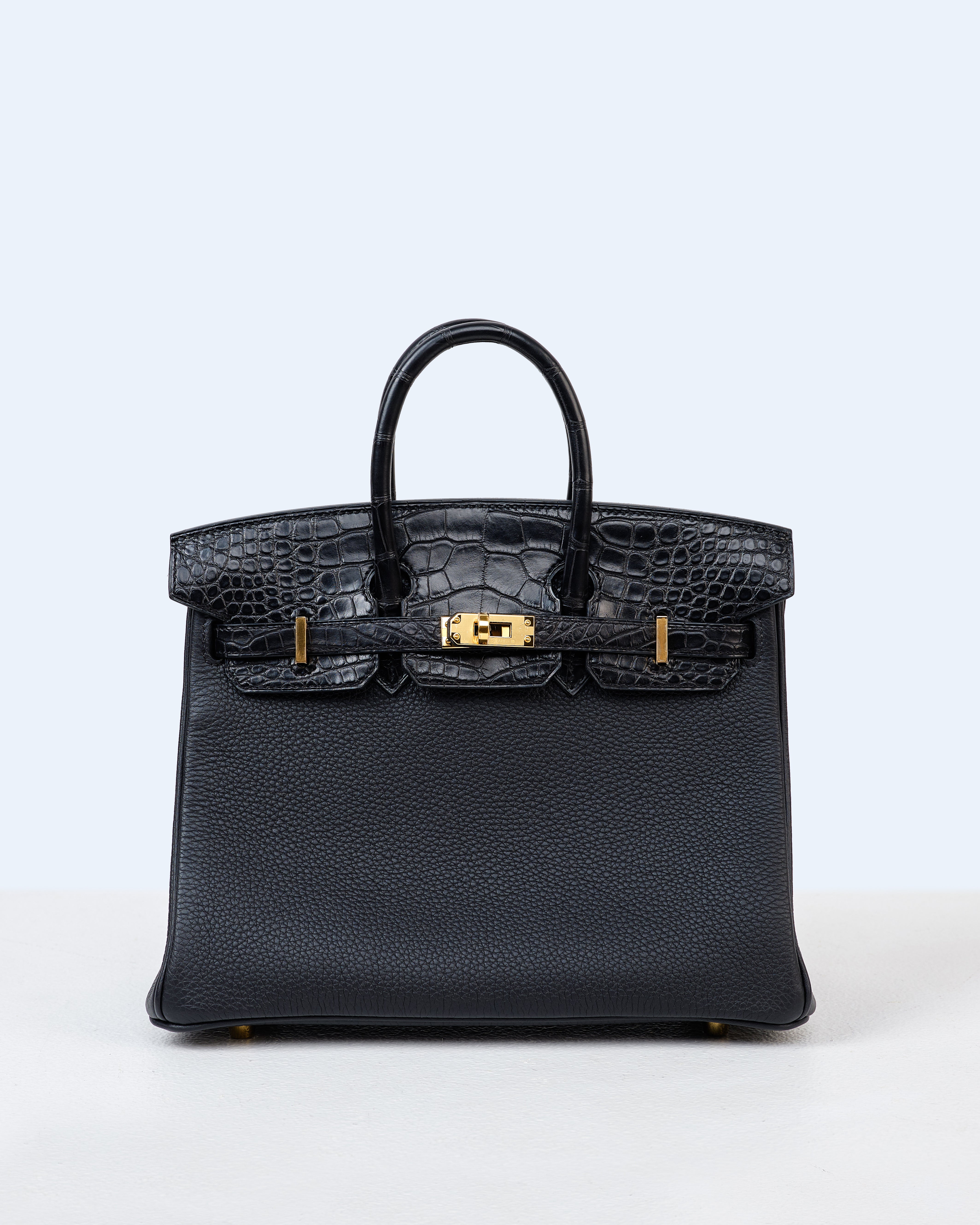 Birkin 25 Black in Togo Leather and Matte Alligator Touch with