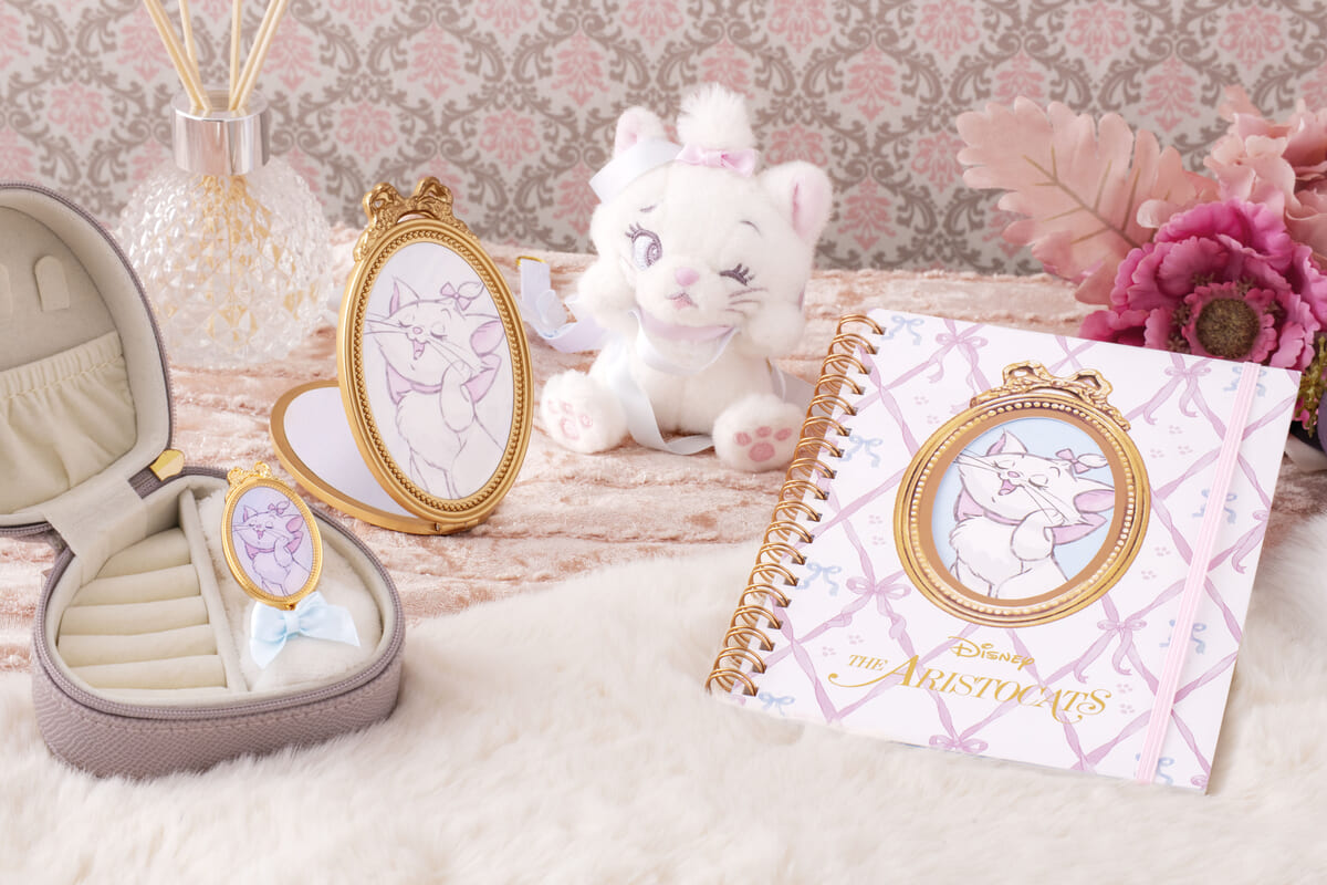 ちょっぴり大人っぽく上品なマリーデザイン！東京ディズニーリゾート