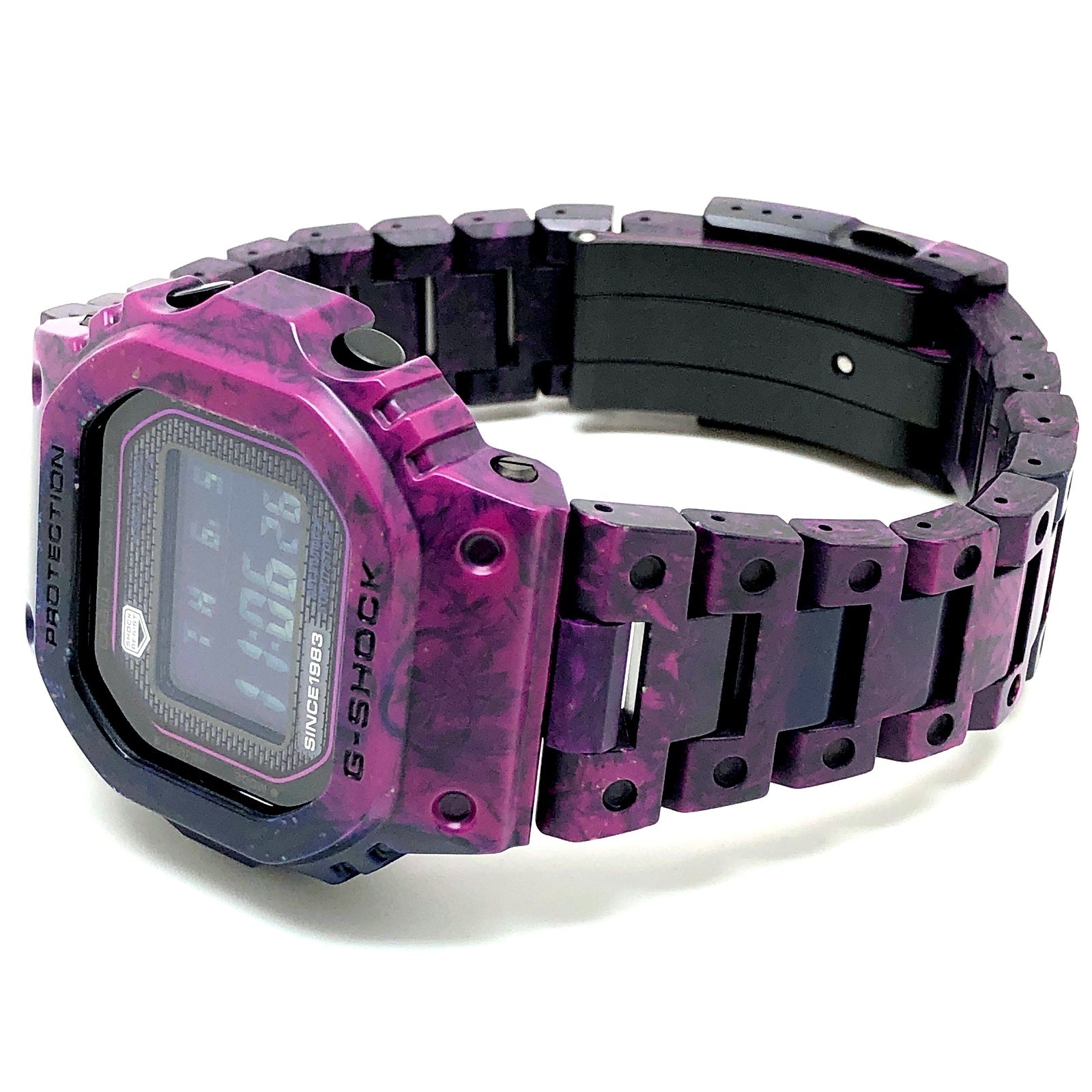 GCW-B5000UN-6 Gショック40周年記念 カーボンエディション – G-BRIDGES