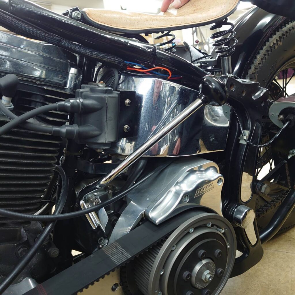 エボ5速ミッションのフットクラッチ＆ジョッキーシフト化 | (有)遠藤