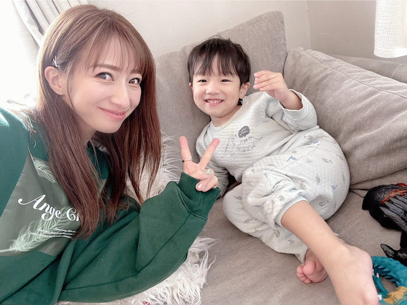 辻希美、夫・杉浦太陽＆三男とのプリクラSHOT公開「3人のプリクラは