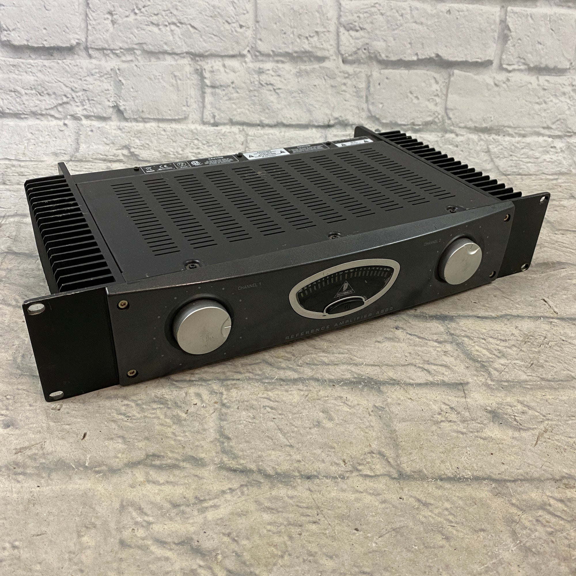 Behringer A500 Power Amp - Evolution Music