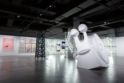 長場雄の個展「The Last Supper」がミヤシタパークで開催、初公開の