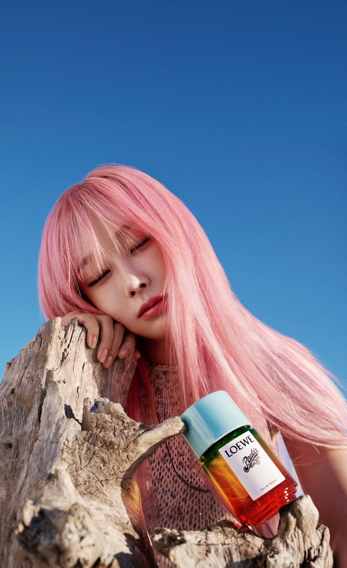 ロエベ パルファム「パウラズ イビザ」キャンペーンにジゼルが登場