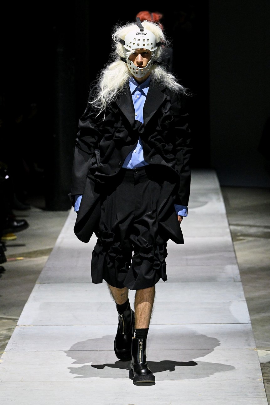 閉塞した世界における川久保玲の思考、「コム デ ギャルソン オム