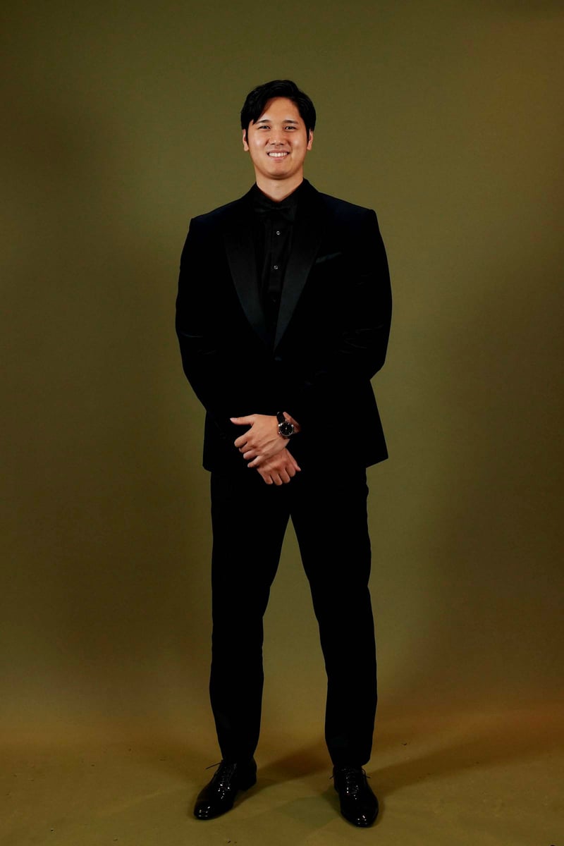 大谷翔平、MVP授賞式にBOSSのアーカイヴタキシードで登場