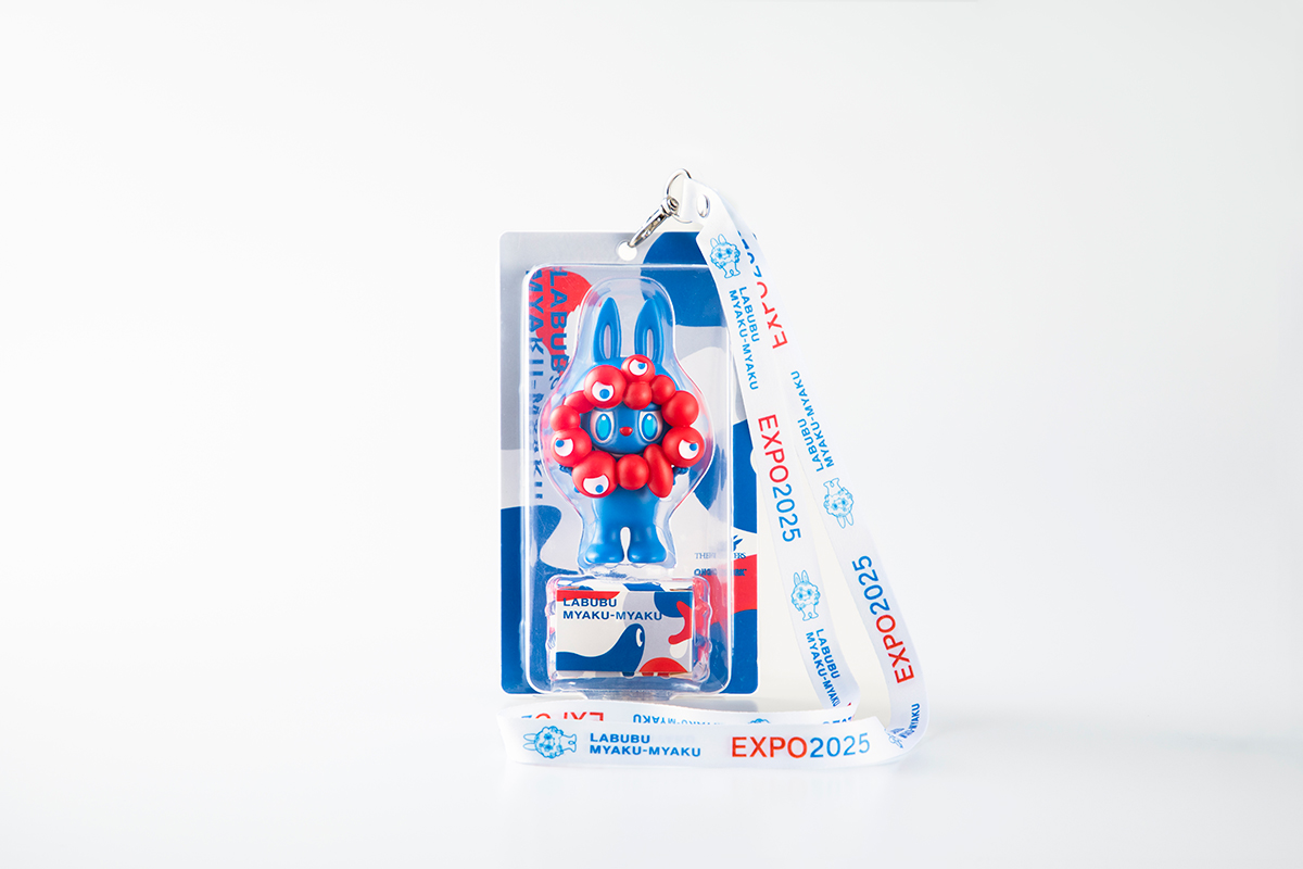 ラブブ×ミャクミャクのコラボフィギュアが登場。万博会場で抽選販売