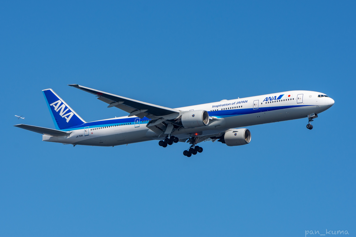 ANAの777-200と777-300、同日に2機離日 | FlyTeam ニュース