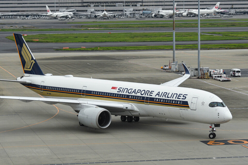 シンガポール航空 Airbus A350-900 9V-SHK 羽田空港 航空フォト | by