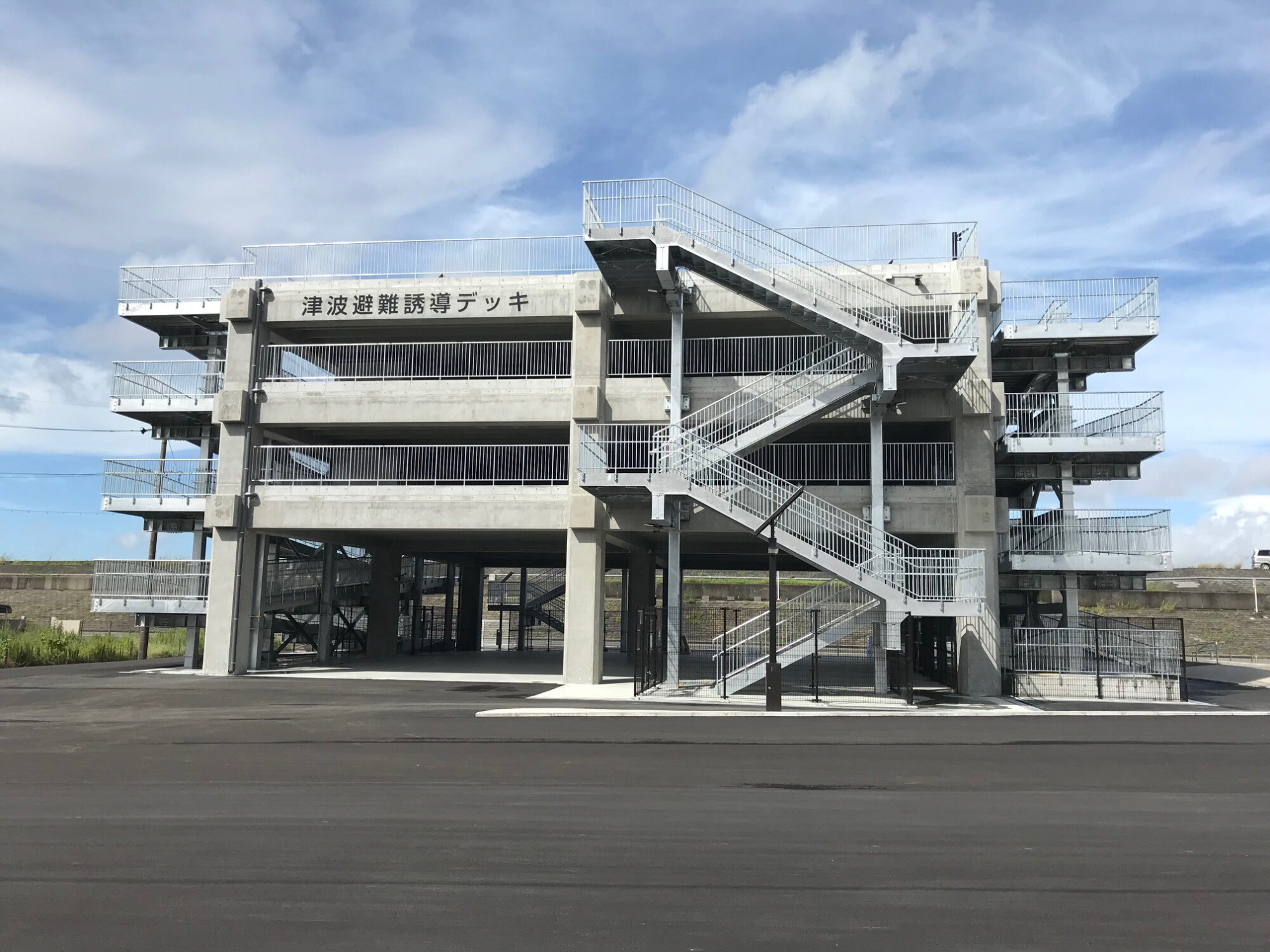 桑名市津波避難誘導デッキ | 納入事例｜株式会社風憩セコロ