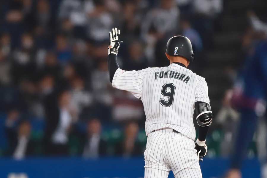 ロッテ一筋26年の現役生活を終える福浦和也 天才打者の数々の名場面を