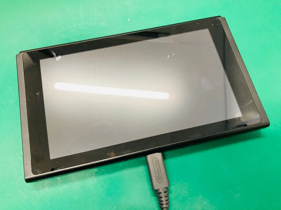プロが教える】Switchの電源が入らない原因と修理方法 - Nintendo